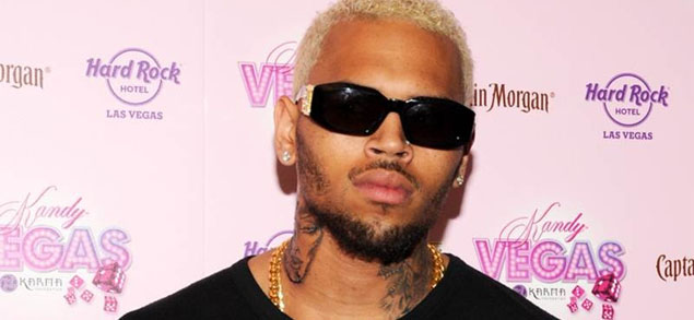 Acusan a Chris Brown de golpear a una mujer