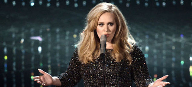 Adele, ms de un milln de descargas para Hello!