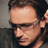 Bono se disculpa con sus fans.