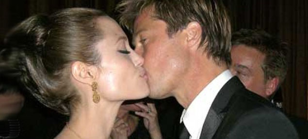 Brad y Angelina se casaran en mayo