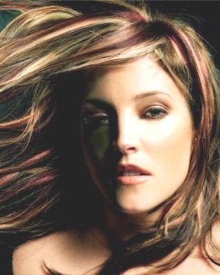 Lisa Marie Presley est embarazada.