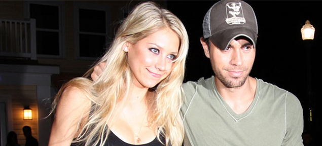 Finalmente Enrique Iglesias se casa con Anna Kournikova