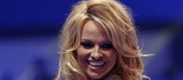 Pamela Anderson sigue evadiendo impuestos