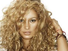 Polmica por el nuevo disco de   Paulina Rubio