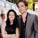 Robert Pattinson y Kristen Stewart planean su boda.