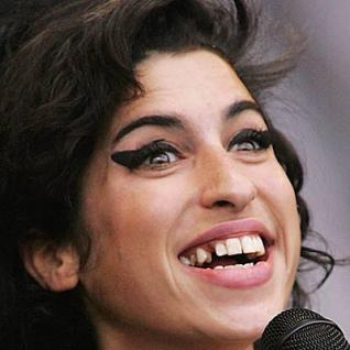 Amy Winehouse arrestada.